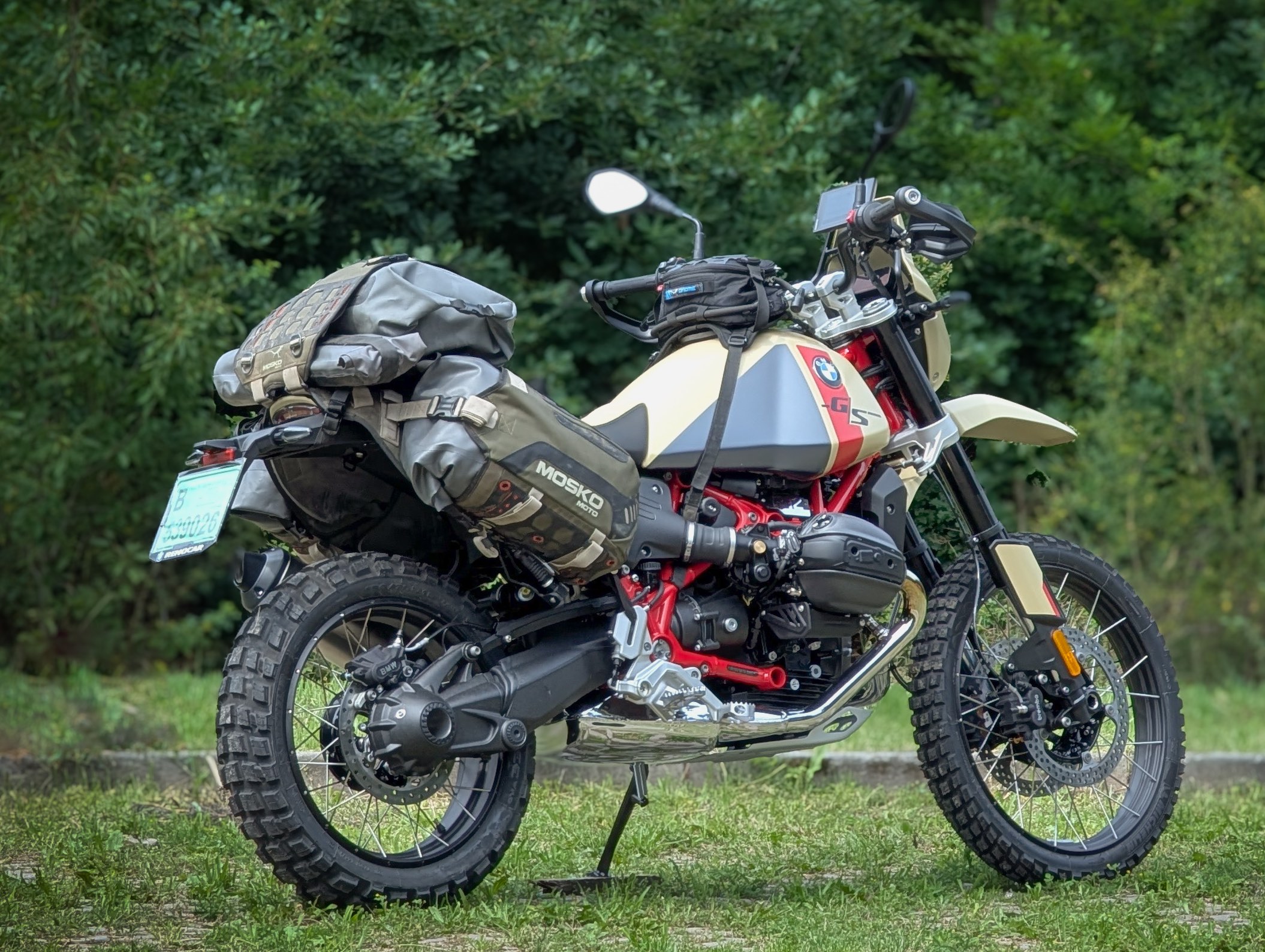 r12gs_mosko_moto