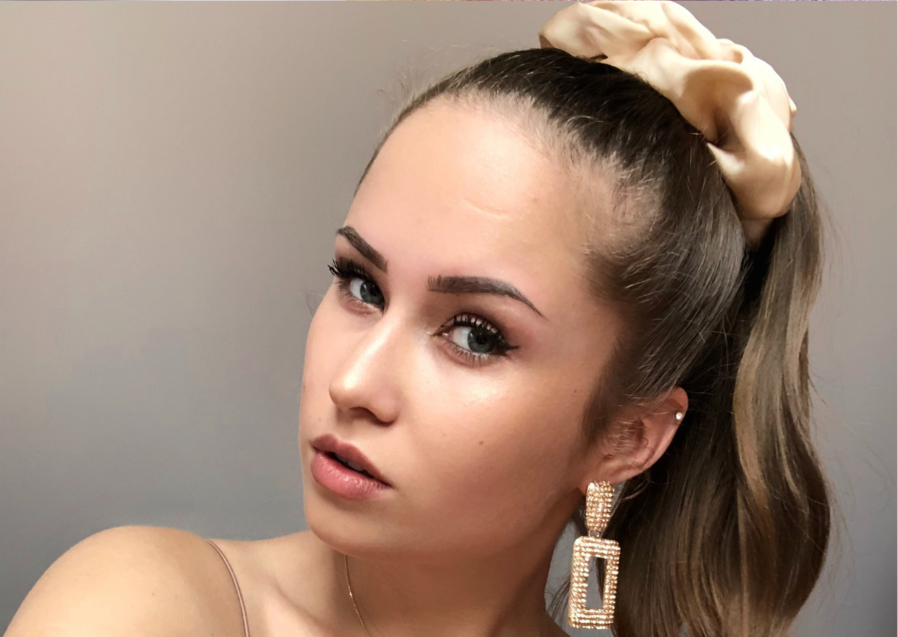 Nesmrtelná scrunchie gumička...