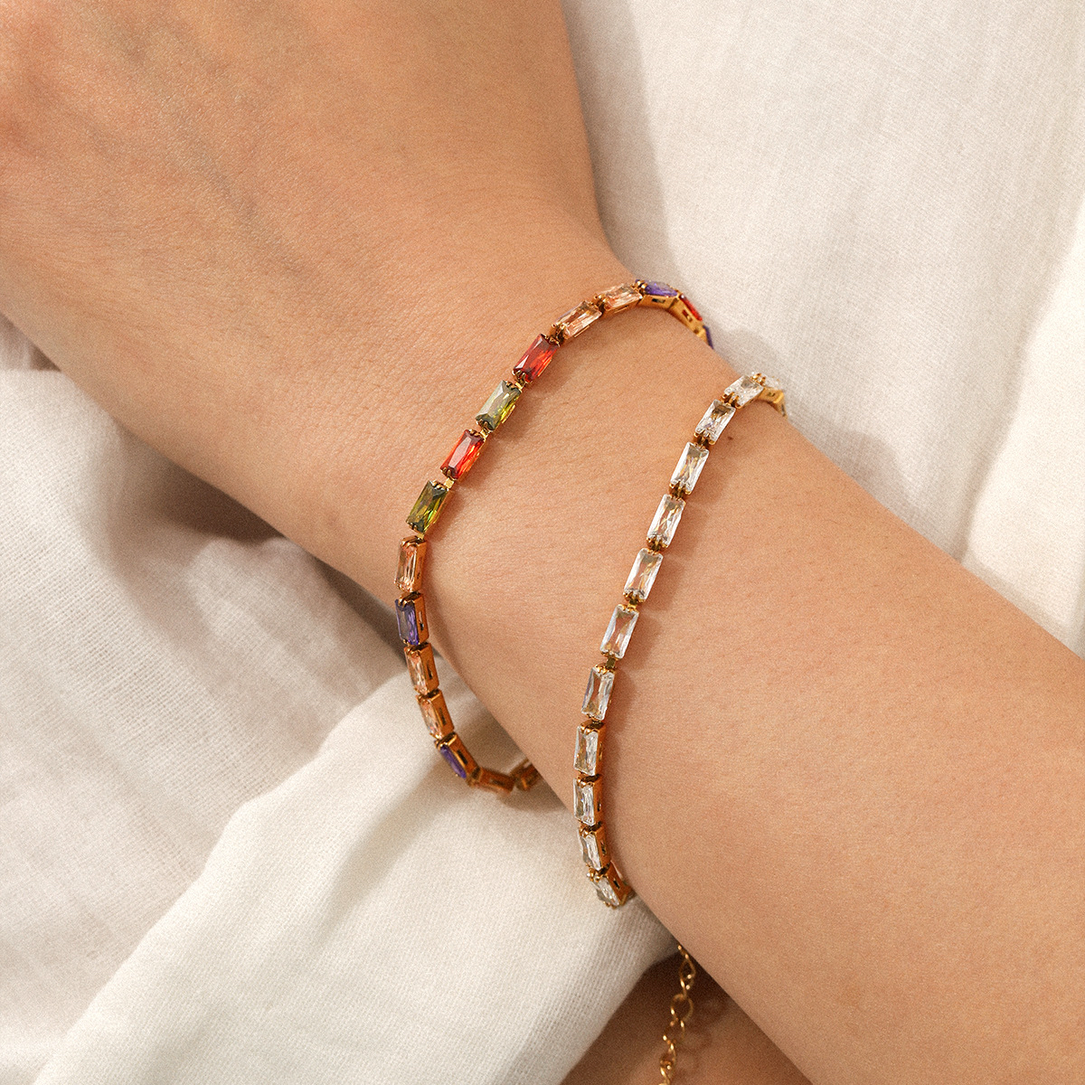 Naramek-z-nerezove-ocely-anoa-ciry