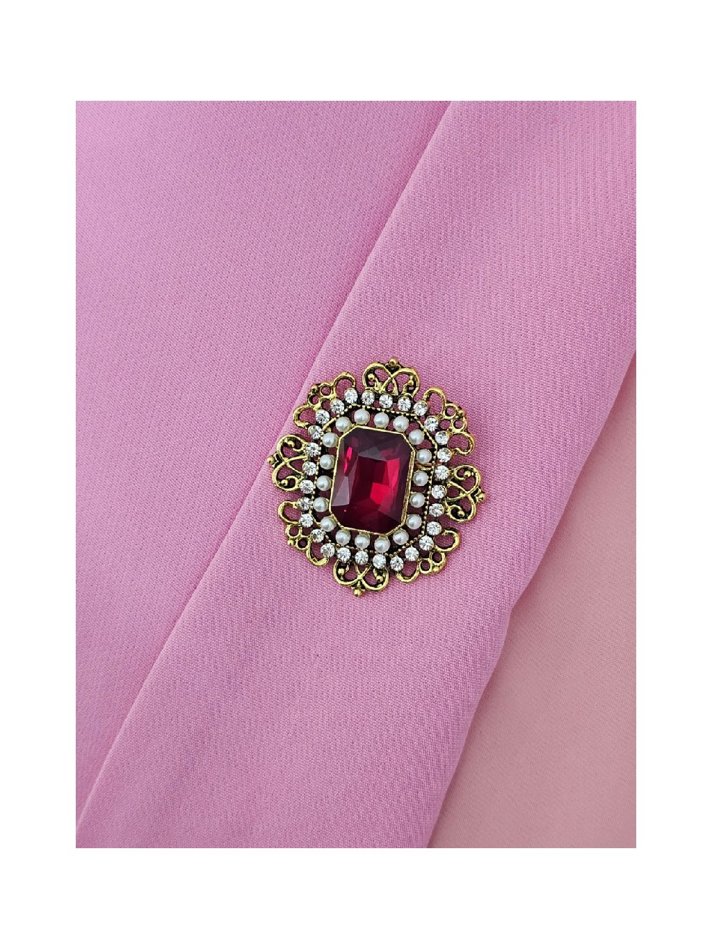 Elegantní vintage s ČERVENÝM KAMENEM