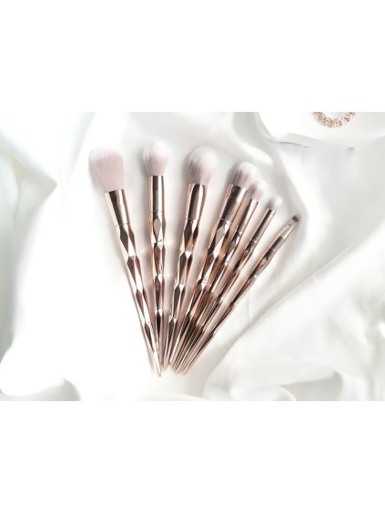 sada profesionálních kosmetických štětců rose gold myfeminity