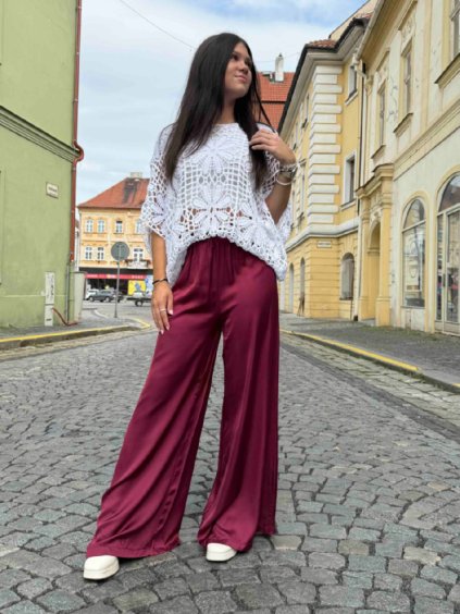 Saténové kalhoty ELEGANT vínové2