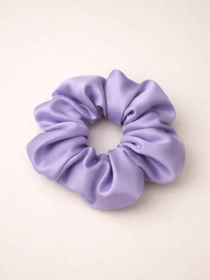 Scrunchie saténová gumička SINOA levandulová