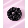 Saténová gumička do vlasů SCRUNCHIE – černá
