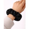 Scrunchie saténová gumička SINOA černá2