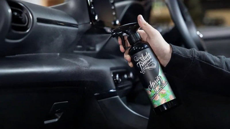 nejlepsi-interierovy-detailer-auto-finesse-spritz