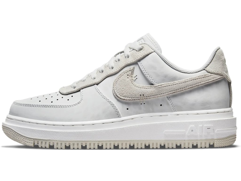 Nike Air Force 1 Low Summit White