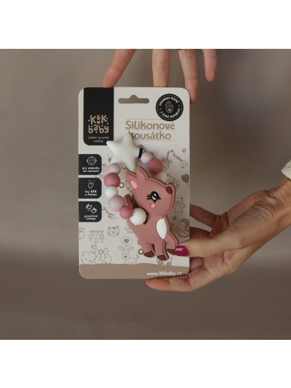 srnečka lila v ruce