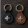Kožená klíčenka s ornamentem - ručně šitá