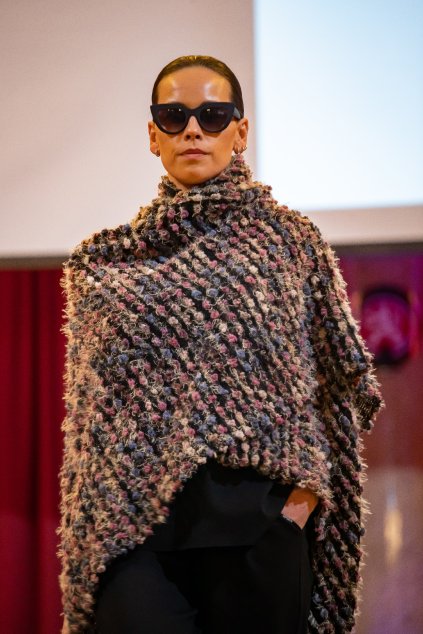 Pléd AW model Nr.1 - sweater  Unikátní pléd AW24