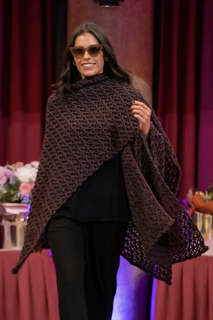 AW 24 model Nr.2 - sweater purple