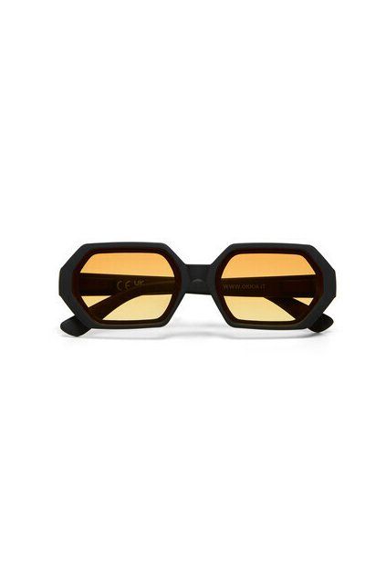 3887 andrea black se zlutymi skly