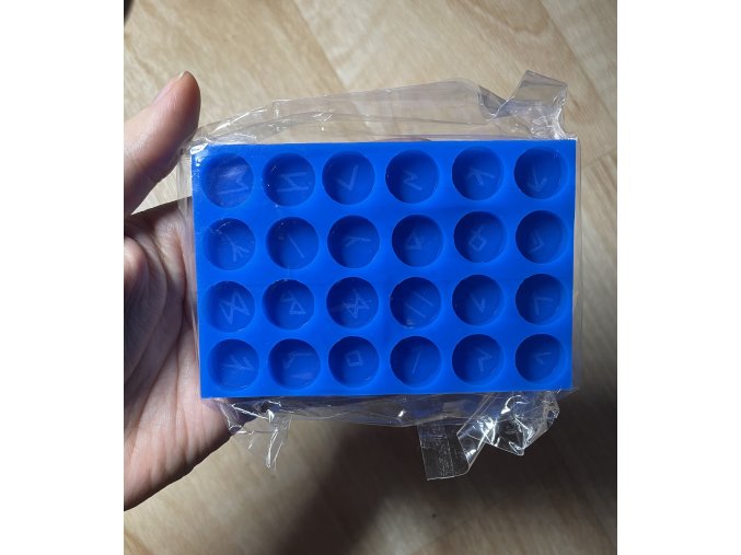 Silikonová forma 24 ks runy