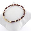 Náramek s přírodním granátem a korálkami