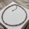 Náhrdelník choker z chirurgické oceli s přírodním lepidolitem