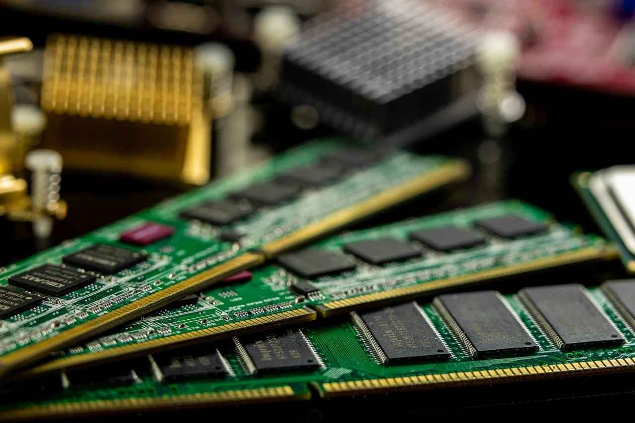 Corsair uvádí čínskou RAM na mainstreamový trh. Krizi to ale hned neukončí