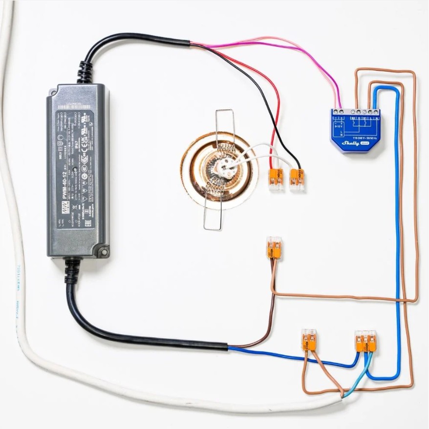 Ukázka zapojení Shelly Dimmer 0/1–10V PM Gen4 s LED zdrojem a externím napájecím zdrojem