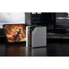 Mini PC GMKtec EVO-X2 při práci s AI aplikacemi a více monitory