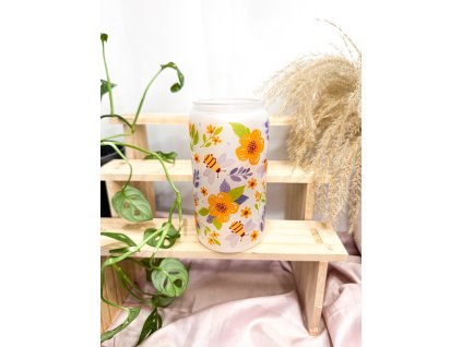 jarní sklenička s květinami a včelami