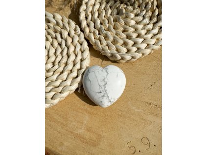 Hmatka z magnezitu ve tvaru srdce