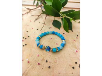 minerální náramek z modrého achátu se zlatými doplňky