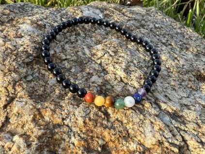 Čakrový náramek ONYX s kulatými drahokamy na gumičce