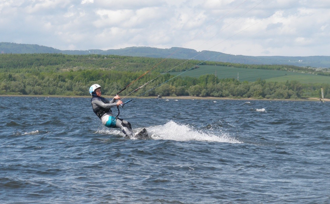 Wake vs. kite aneb pomůže wake při kitových začátcích?