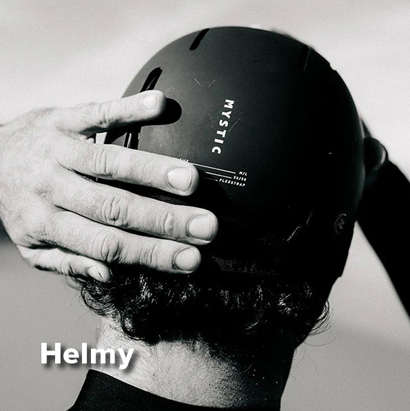 helmy na vodní sporty