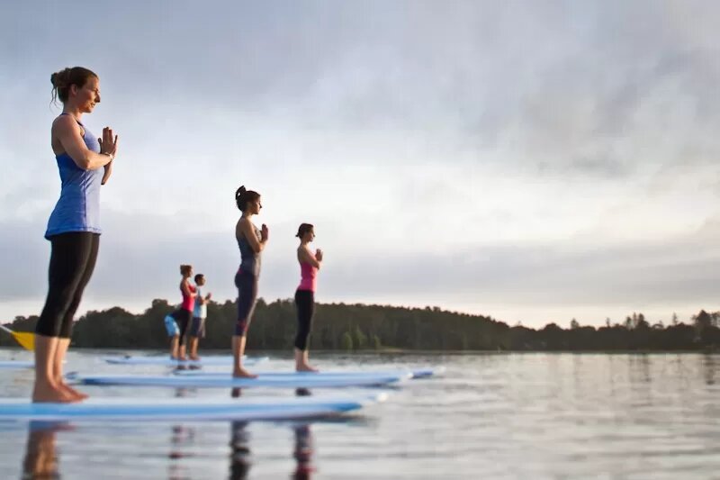 joga na paddleboardu - cvičení