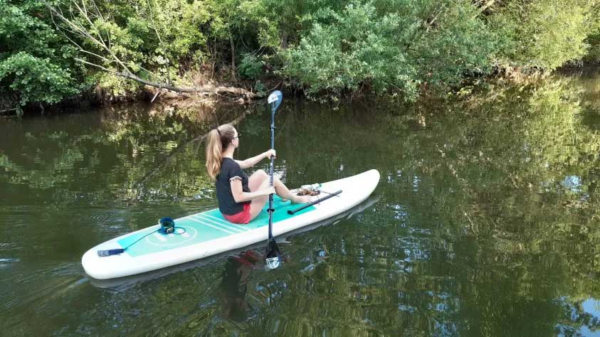 jízda na paddleboardu