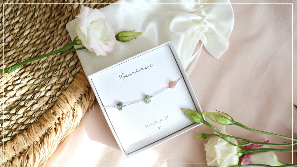 Šperk jako symbolický dárek ke Dni matek