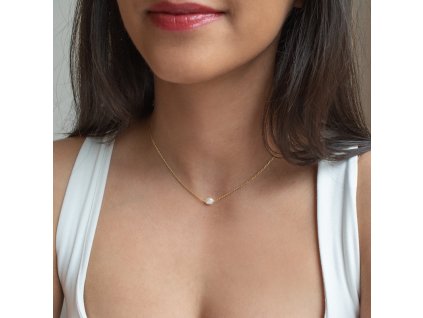 Zlatý krátký náhrdelník Mořská víla s bílou perlou