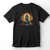 Budha, osvícení, černé tričko