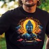 Budha, osvícení, černé tričko