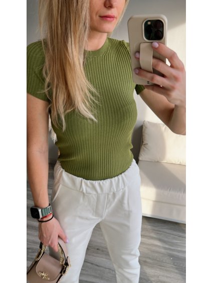 4E1A1CC2 F09E 4A71 856B B0CAA98B2C8E