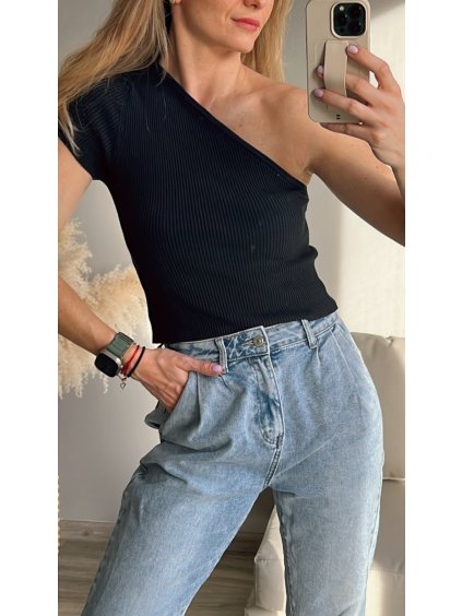 6167BF2A AB36 489B B739 32808420227C