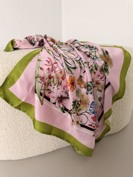 Saténový šátek VINCENZO