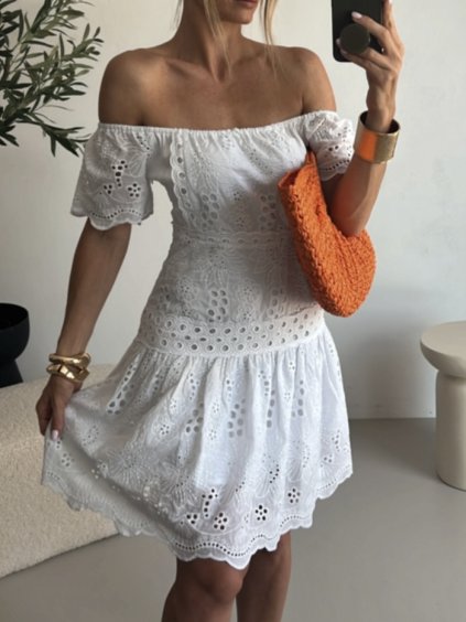 B6EDE981 1545 4B6D 8FC5 46FCF7296652