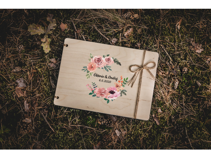 Svatební fotoalbum #roses  Dřevěné fotoalbum s elegantním vzorem s růžemi.