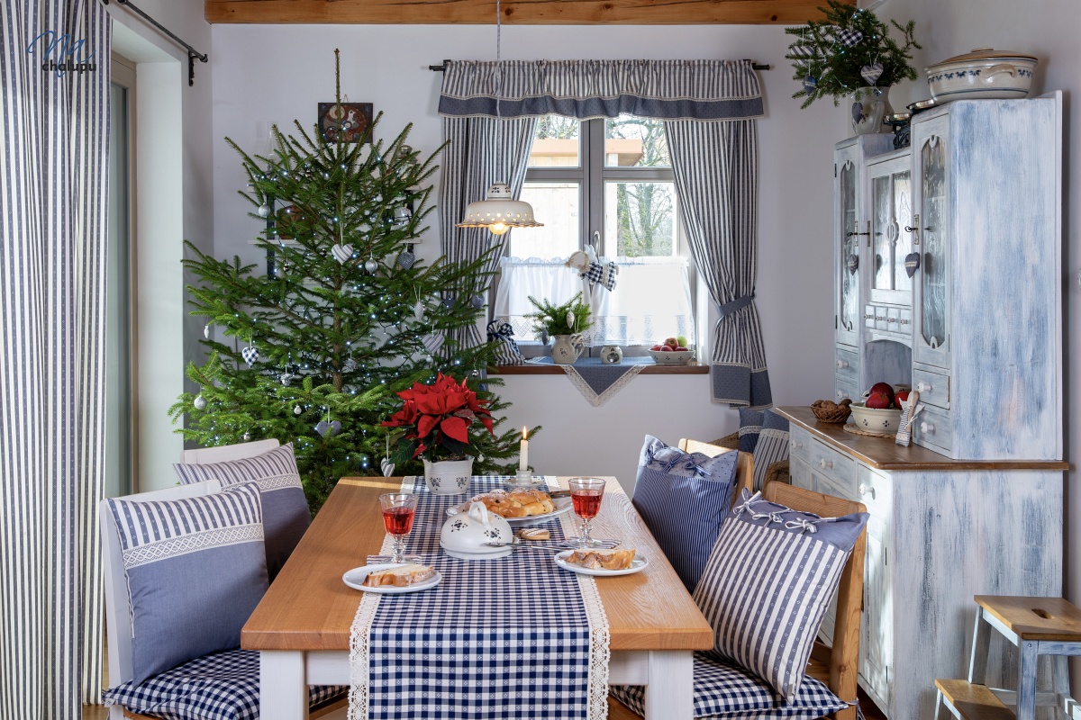 tmave_modry_kanafas_vanocni_kolekce_050