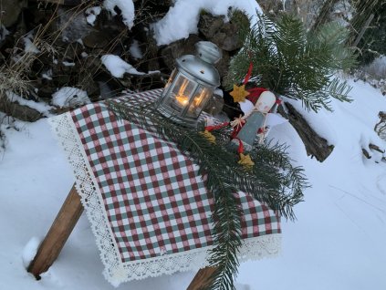 napron cerveno zelene kostky kanafas IMG 1115