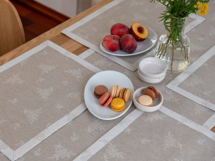 lnene prostirky behoun natural zakar rozkvetla louka 256 z 421