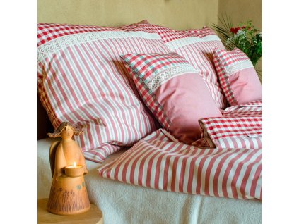 lozni povleceni cerveny kanafas krajka DSC 0613