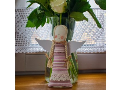 andelka mala vinovo ruzova DSC 0324