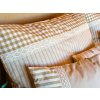 povleceni bezovy kanafas kostky pruhy krajka DSC 0788