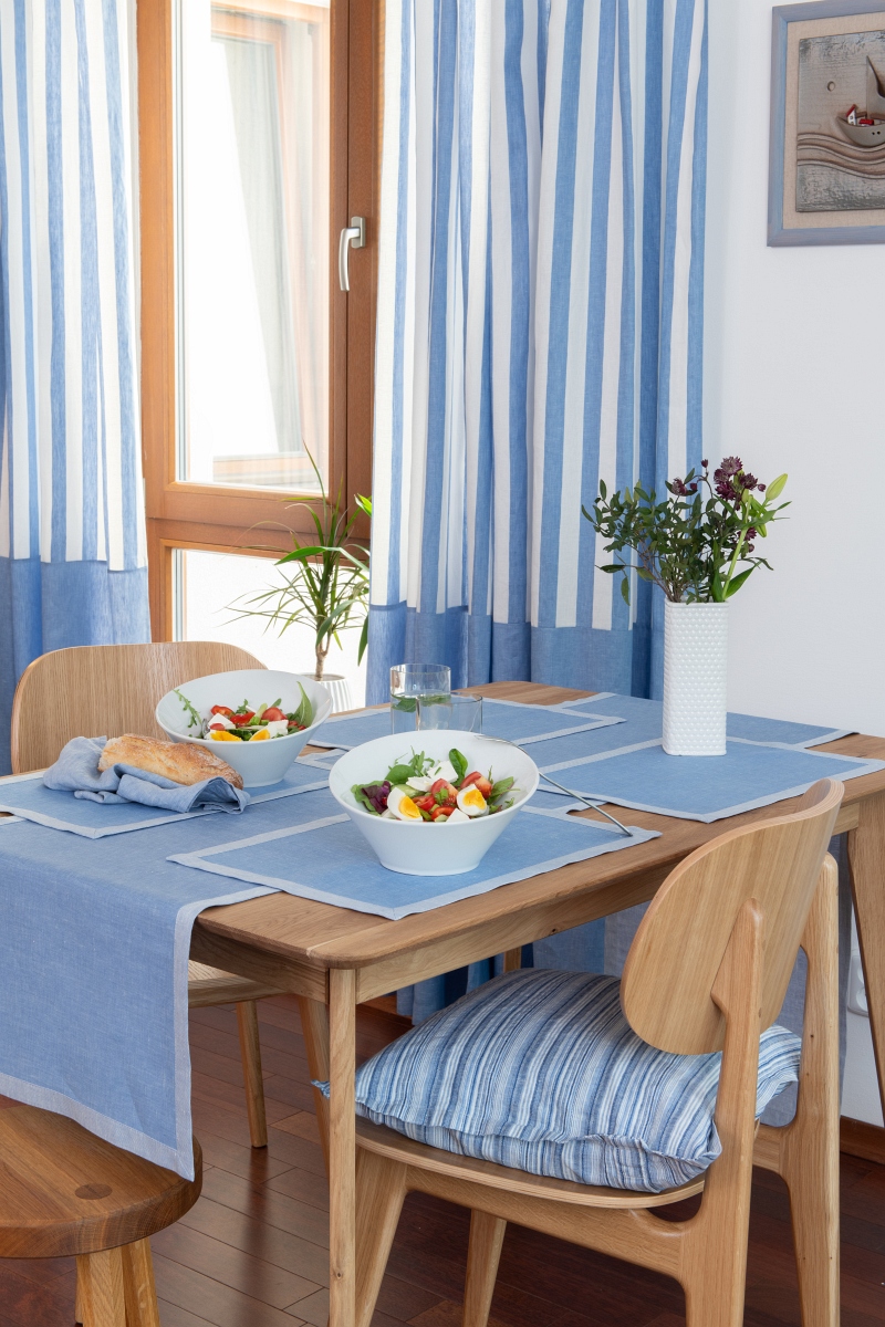 prostirani_behoun_zavesy_svetle_modry_len_05_28_2024_039