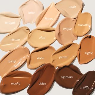 Make-up z ovesného mléka je naše stálice v nabídce. Je super pro suchou pleť, na celý den i na večer... Má spousty odstínů...