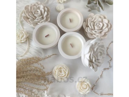 svíčka flower La vie est bell 010