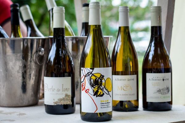 Speciální edice vína Na břehu Rhôny