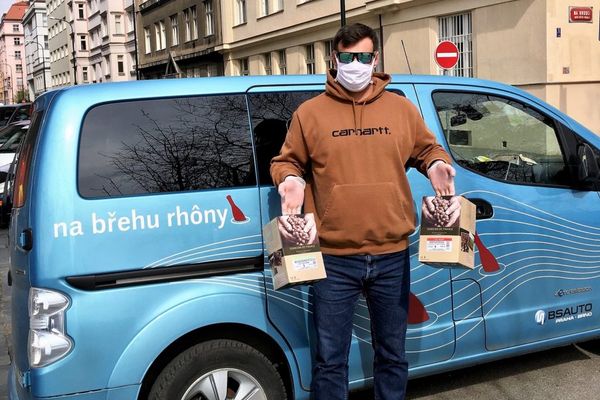 Dovoz vína po Praze zdarma